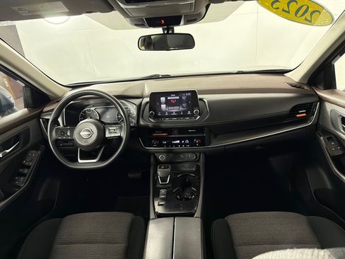 Used 2023 Nissan Rogue SV FWD image 25