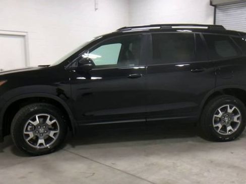 Used 2023 Honda Passport TrailSport image 8