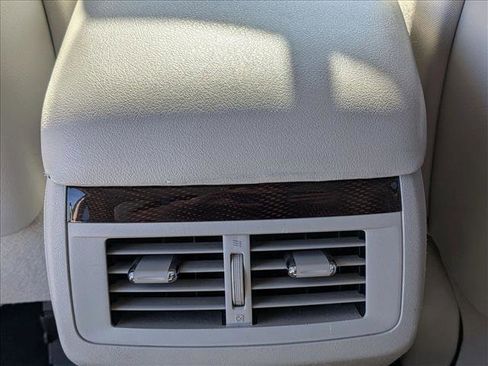 Used 2009 Toyota Venza FWD image 17