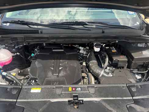 Used 2026 Kia Carnival FWD image 35