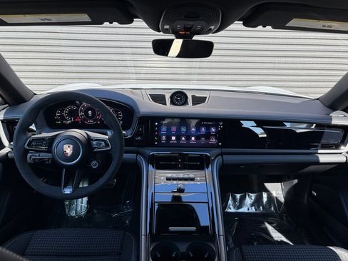 New 2026 Porsche Panamera 4 image 13