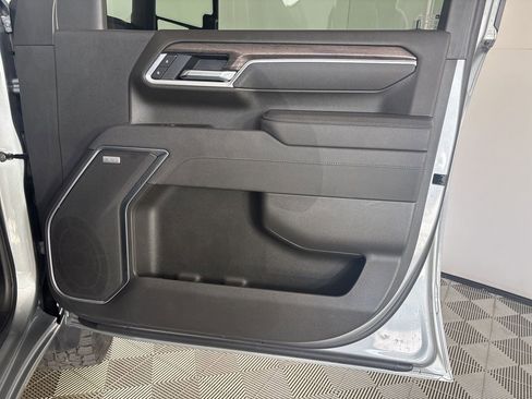 Used 2025 Chevrolet Silverado 2500 LTZ w/ Trail Boss Package image 32