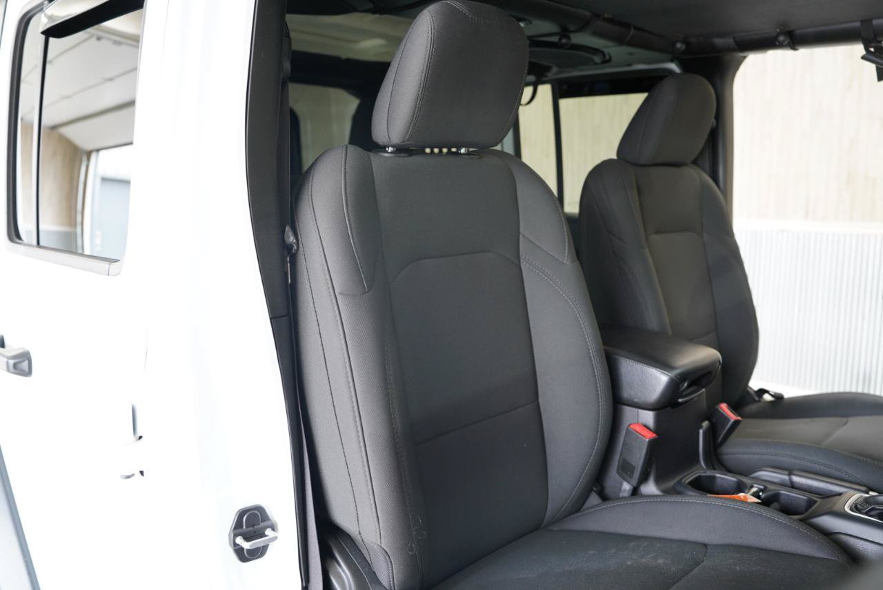 Used 2018 Jeep Wrangler Unlimited Sport S AWD/4WD image 31
