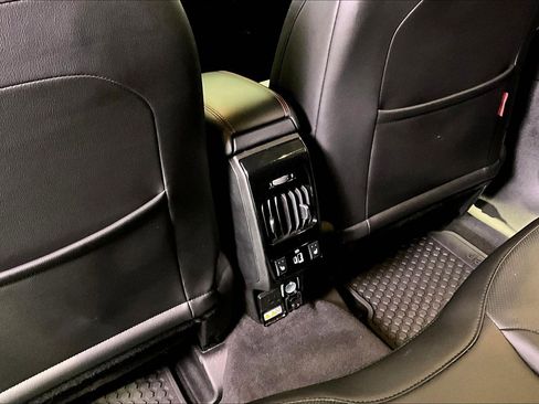 Used 2022 Jeep Compass Trailhawk w/ Trailhawk Elite Group image 10