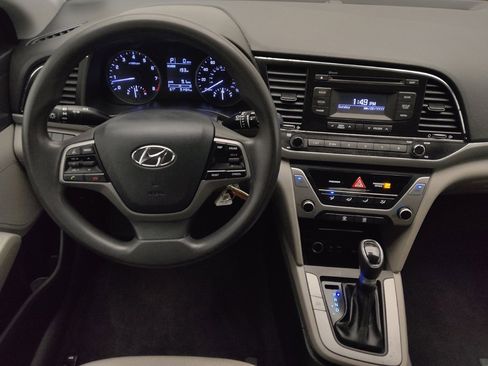 Used 2018 Hyundai Elantra SE image 22
