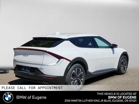 Used 2024 Kia EV6 Light AWD/4WD image 3