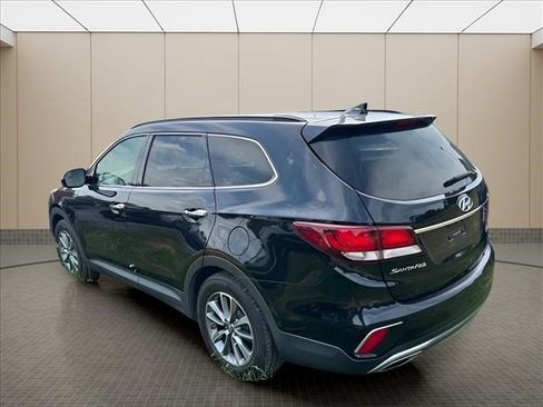 Used 2017 Hyundai Santa Fe SE AWD/4WD image 11