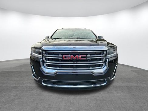 Used 2023 GMC Acadia SLT w/ Preferred Package image 2