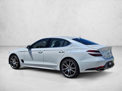 Used 2025 Genesis G70 2.5T RWD image 8