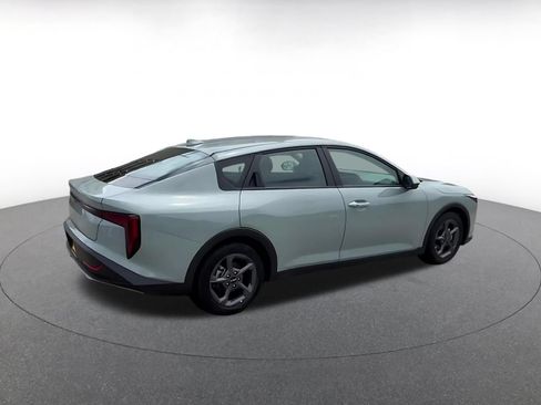 Used 2025 Kia K4 FWD image 12