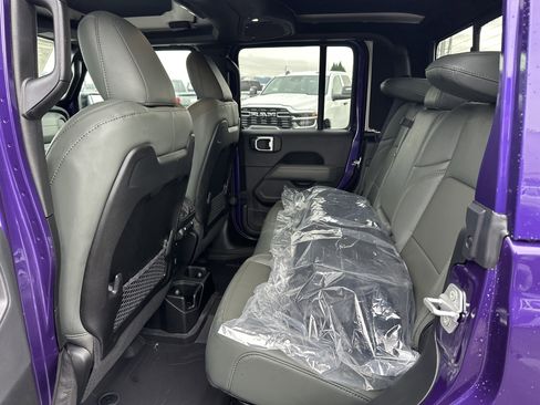 New 2026 Jeep Gladiator Mojave image 11