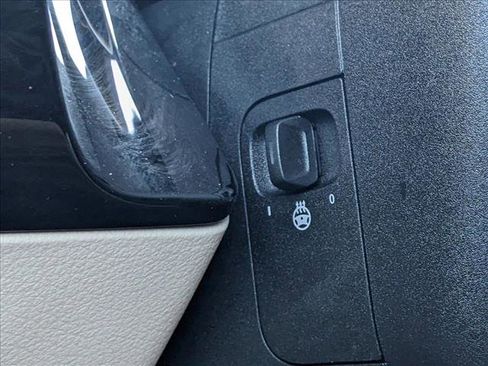 Certified 2025 Mercedes-Benz GLA 250 4MATIC image 14