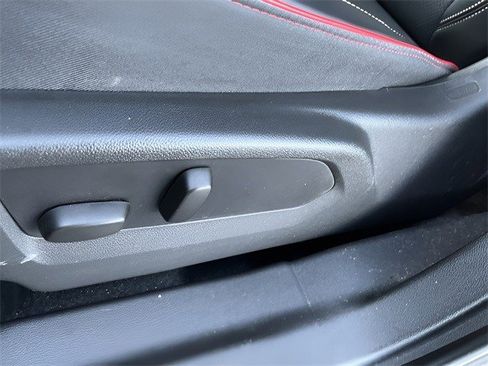 Certified 2022 Buick Envision Essence w/ Technology Package I image 9