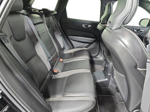 Used 2021 Volvo XC60 T8 R-Design w/ Protection Package Premier image 26
