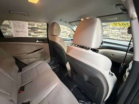 Used 2019 Hyundai Tucson SE image 28
