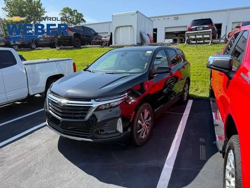 Used 2024 Chevrolet Equinox LT w/ LPO, Floor Liner Package FWD image 1