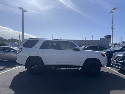 Used 2023 Toyota 4Runner SR5 Premium w/ Moonroof Package image 2