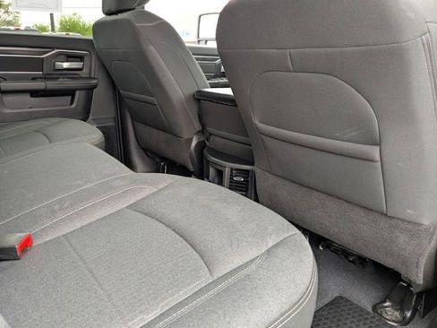 Used 2024 RAM 2500 Big Horn w/ Sport Appearance Package AWD/4WD image 18