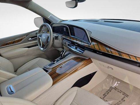 Used 2023 Cadillac Escalade ESV Sport Platinum w/ LPO, Floor Liner Package AWD/4WD image 40