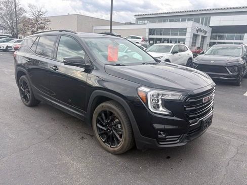 Certified 2023 GMC Terrain SLT w/ Elevation Edition FWD image 3