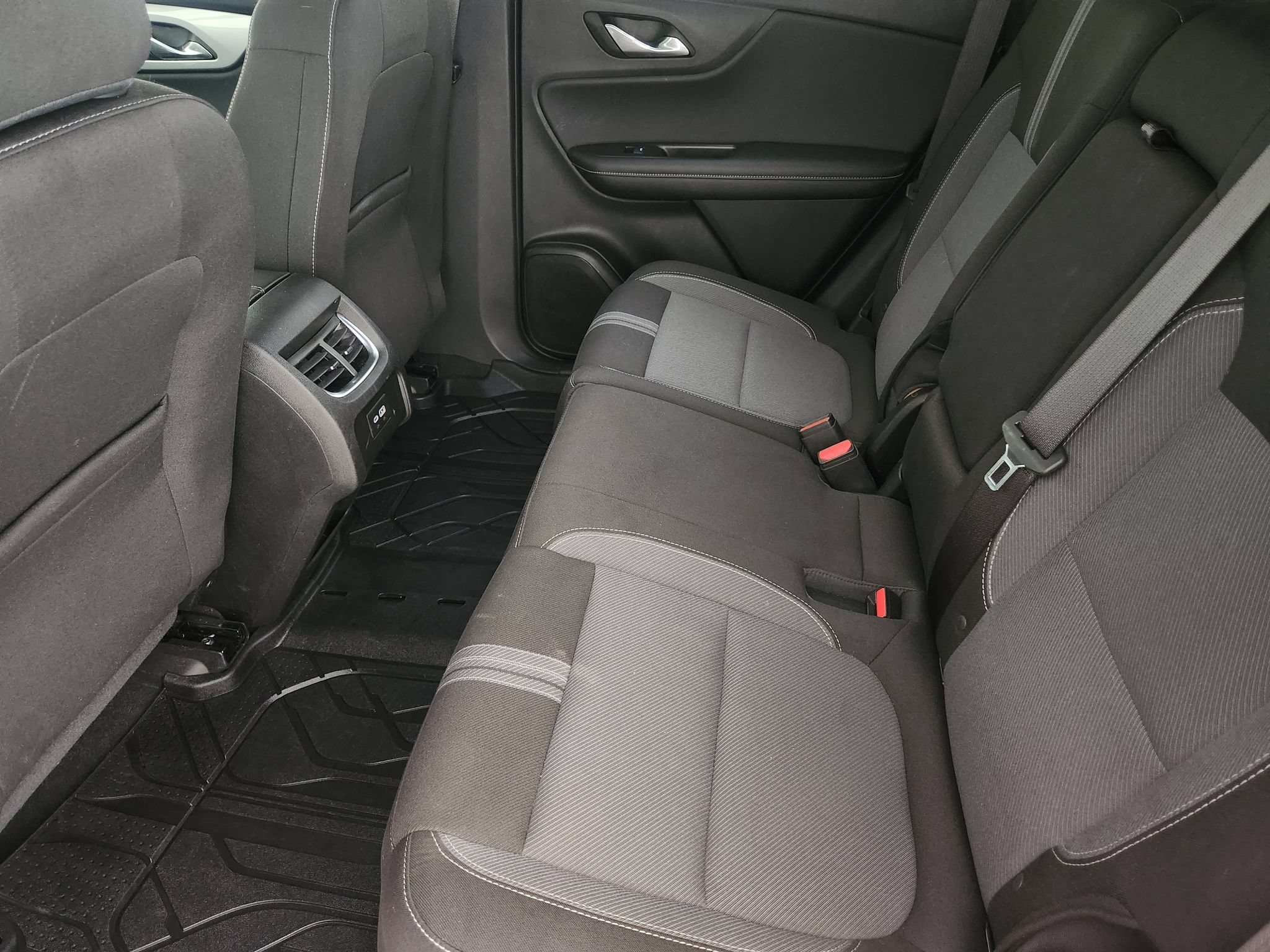Used 2023 Chevrolet Blazer LT w/ Convenience Package FWD image 31