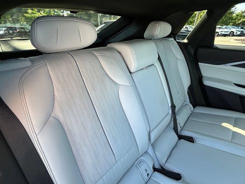 Used 2024 Cadillac Lyriq Luxury RWD image 47