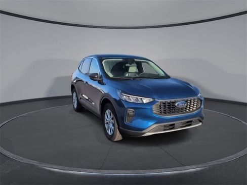 Used 2023 Ford Escape Active image 2