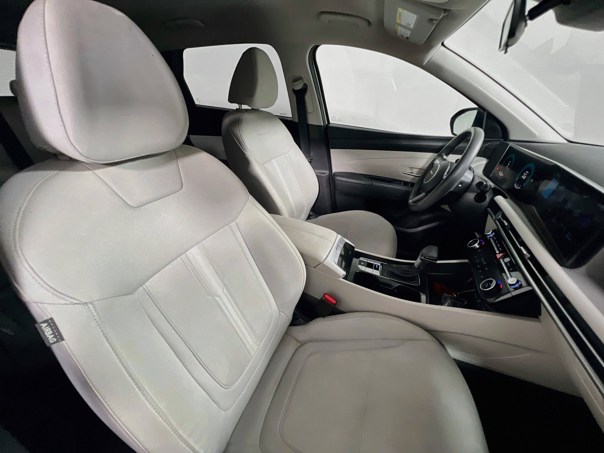 Used 2025 Hyundai Tucson SEL FWD image 30