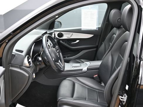 Used 2022 Mercedes-Benz GLC 300 image 29
