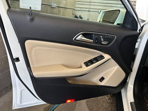 Used 2019 Mercedes-Benz GLA 250 w/ Convenience Package image 9
