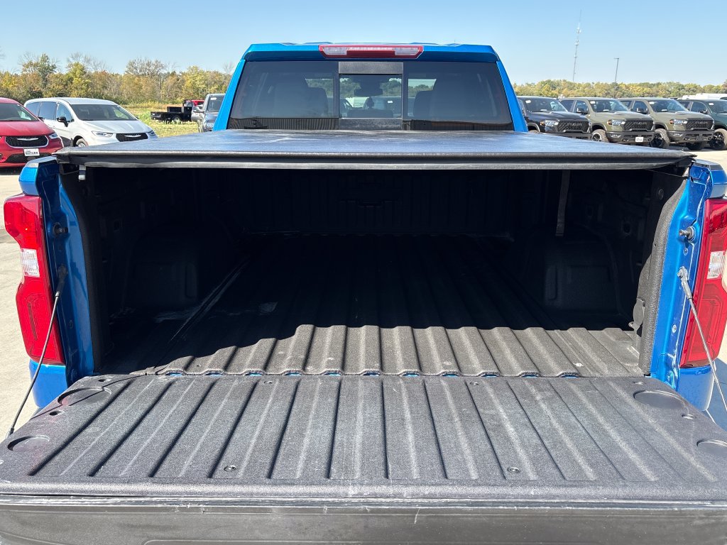 Used 2023 Chevrolet Silverado 1500 RST w/ Convenience Package II AWD/4WD image 33