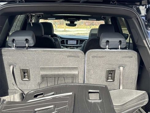 Used 2023 Buick Enclave Premium w/ Experience Buick Package image 5