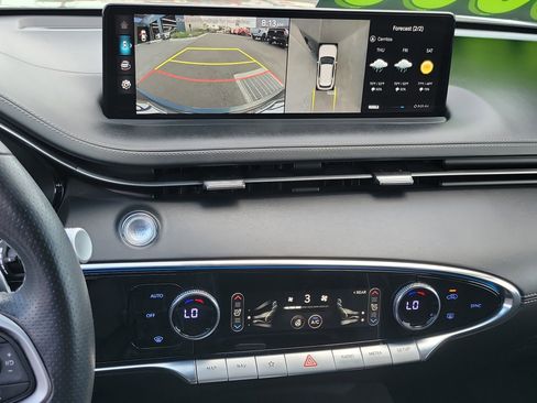 Certified 2023 Genesis GV70 2.5T w/ Sport Prestige Package image 12