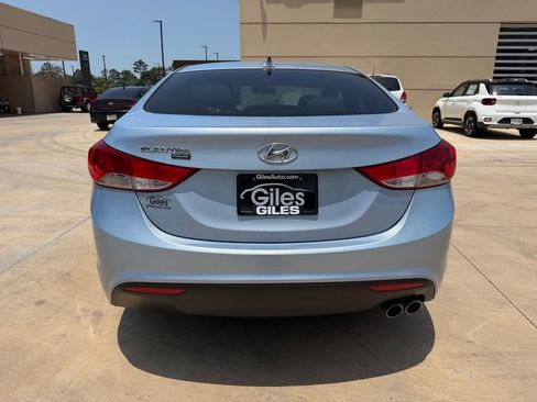 Used 2013 Hyundai Elantra FWD image 5