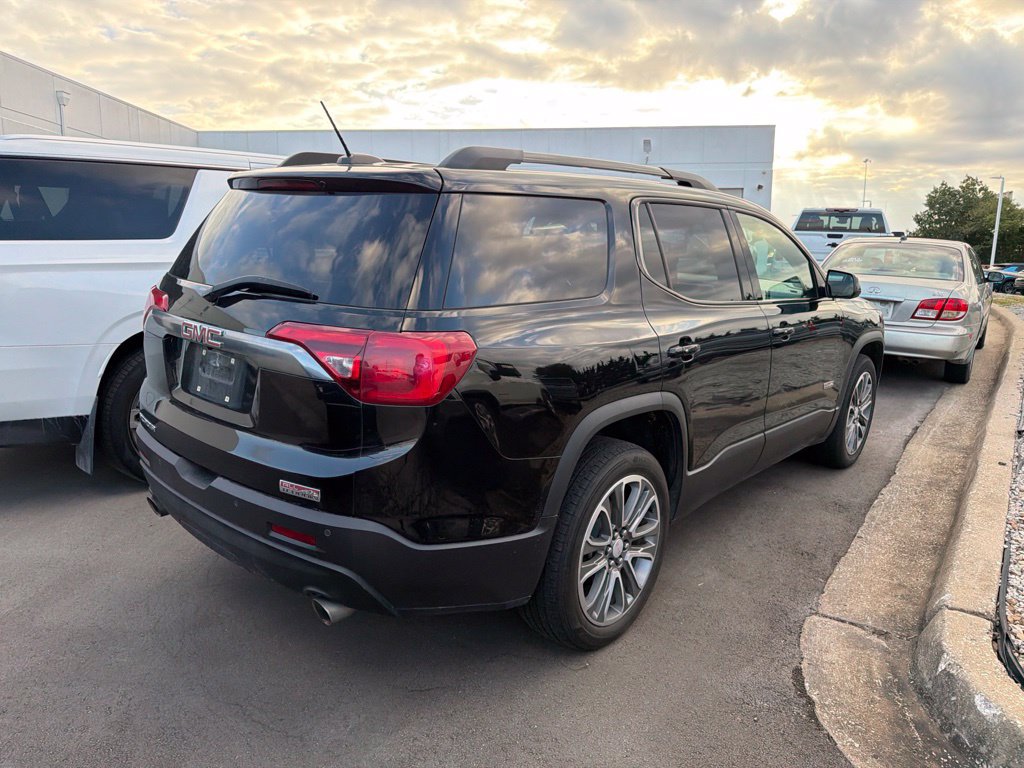 Used 2018 GMC Acadia SLT AWD/4WD image 2