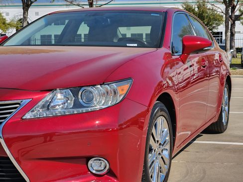 Used 2014 Lexus ES 350 w/ Luxury Package image 10