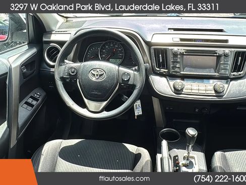 Used 2013 Toyota RAV4 XLE FWD image 27