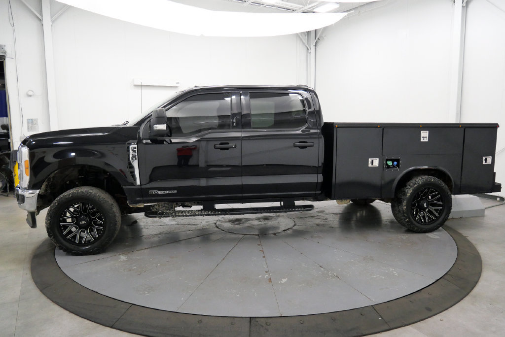 Used 2023 Ford F350 XLT w/ Snow Plow Prep Package AWD/4WD image 5