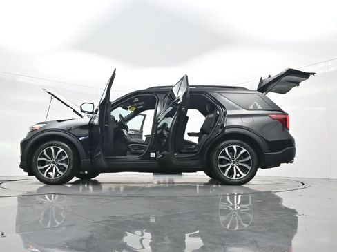 Used 2023 Ford Explorer ST-Line w/ Class IV Trailer Tow Package image 47
