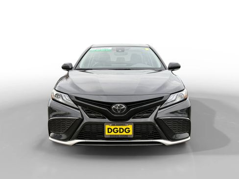 Used 2023 Toyota Camry XSE image 8