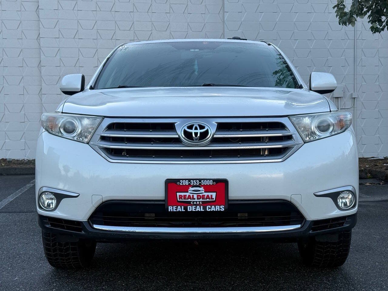 Used 2012 Toyota Highlander SE w/ Tow Pkg AWD/4WD image 5