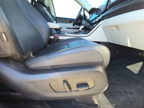 Used 2024 Kia Carnival SX Prestige image 17