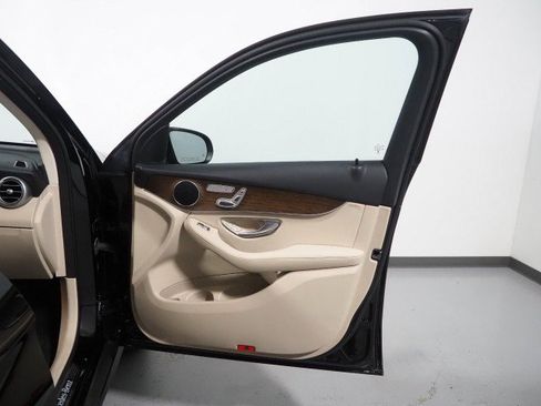 Used 2022 Mercedes-Benz GLC 300 4MATIC image 53