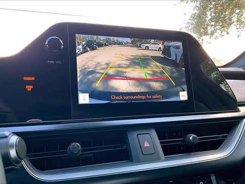 Used 2024 Lexus UX 250h F Sport image 24