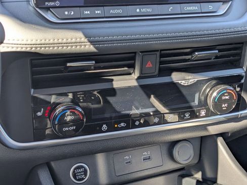 Certified 2023 Nissan Rogue SV w/ SV Premium B Package AWD/4WD image 19
