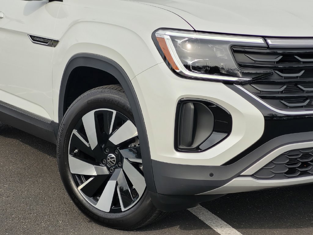 New 2026 Volkswagen Atlas Cross Sport SEL AWD/4WD image 3