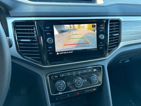 Used 2023 Volkswagen Atlas Cross Sport SE w/ Panoramic Sunroof Package image 31