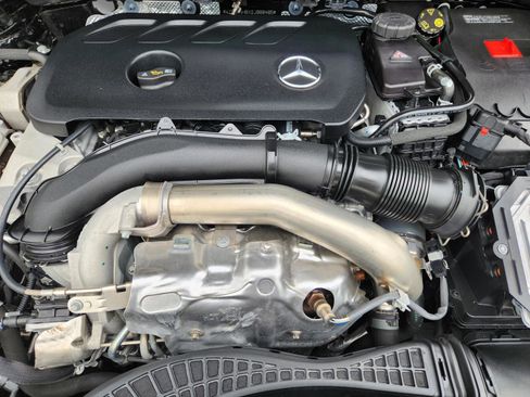 Certified 2025 Mercedes-Benz GLA 250 4MATIC image 42