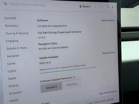 Used 2024 Tesla Cybertruck AWD Crew Cab image 25