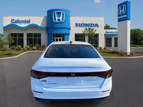 Used 2025 Honda Accord SE image 5
